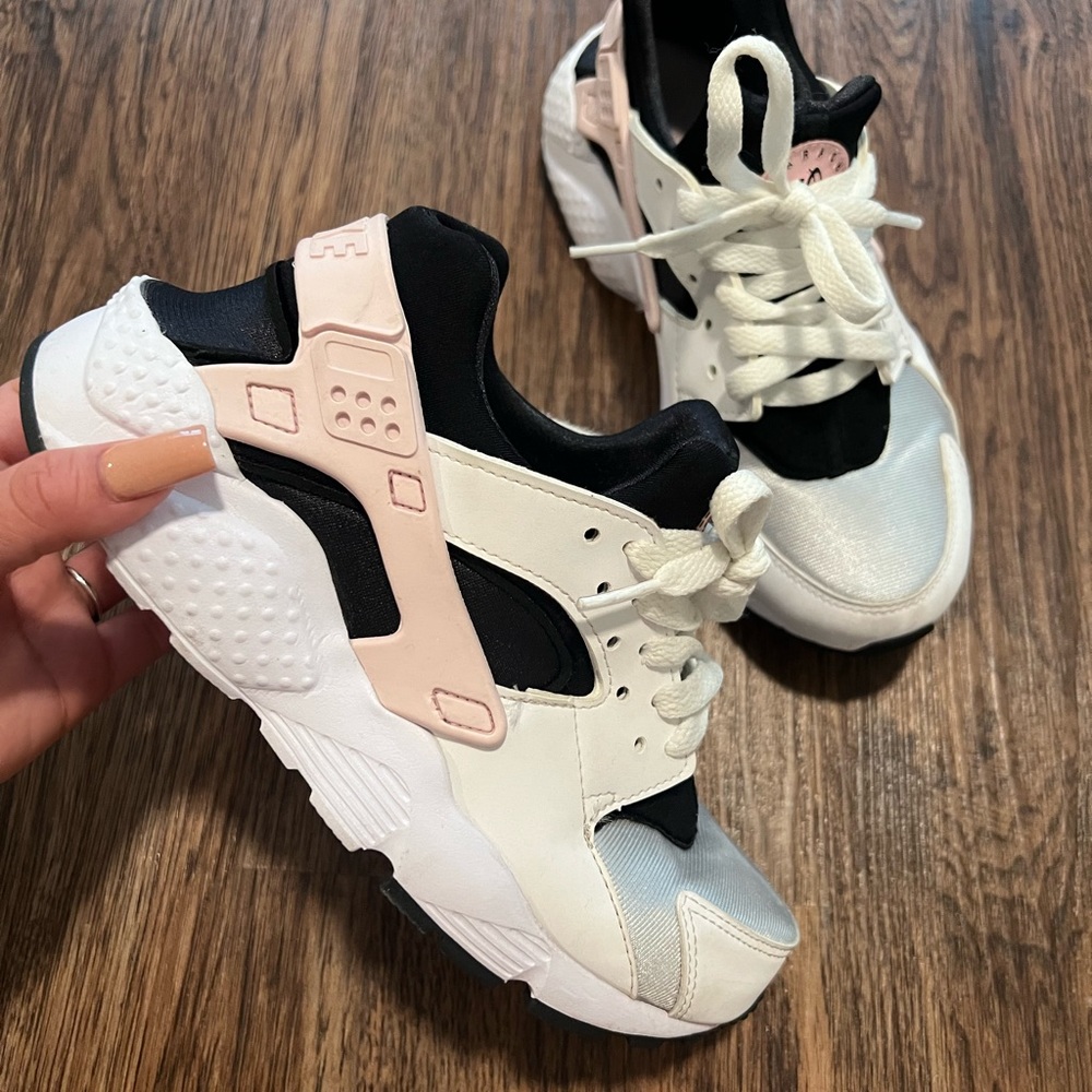 Hurache Nike sneakers